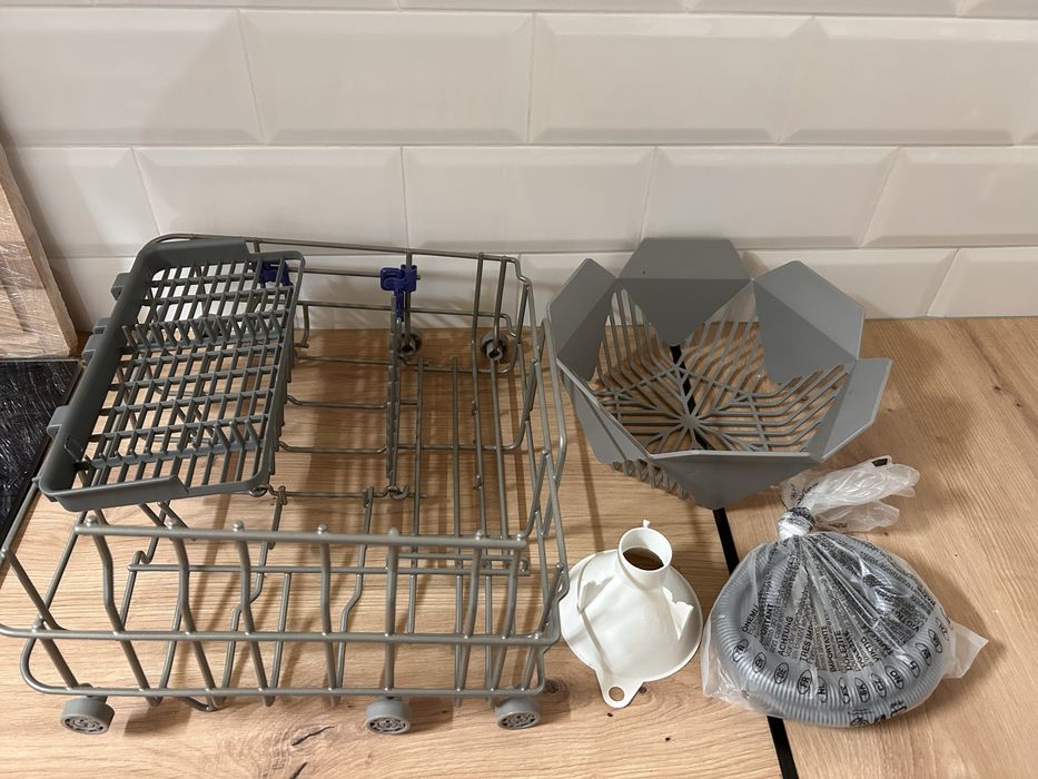 Cesto e acessorios para maquina de lavar loiça portatil