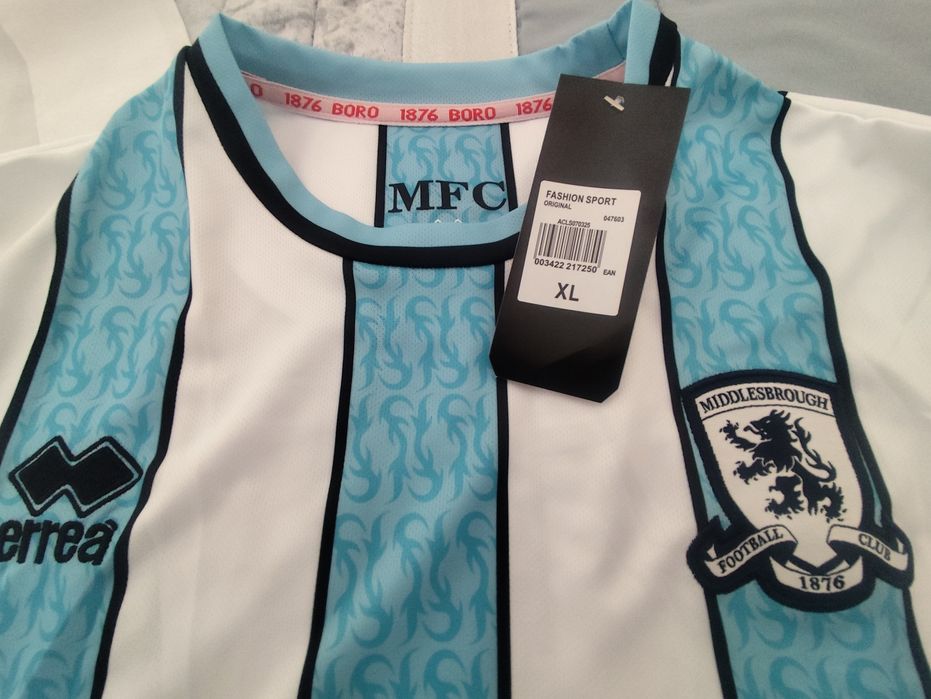 Camisola oficial do Middlesbrough FC