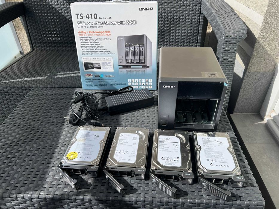 Serwer QNAP NAS TS-410 RAID-10 4-bay dodatkowy zasilacz stan igła