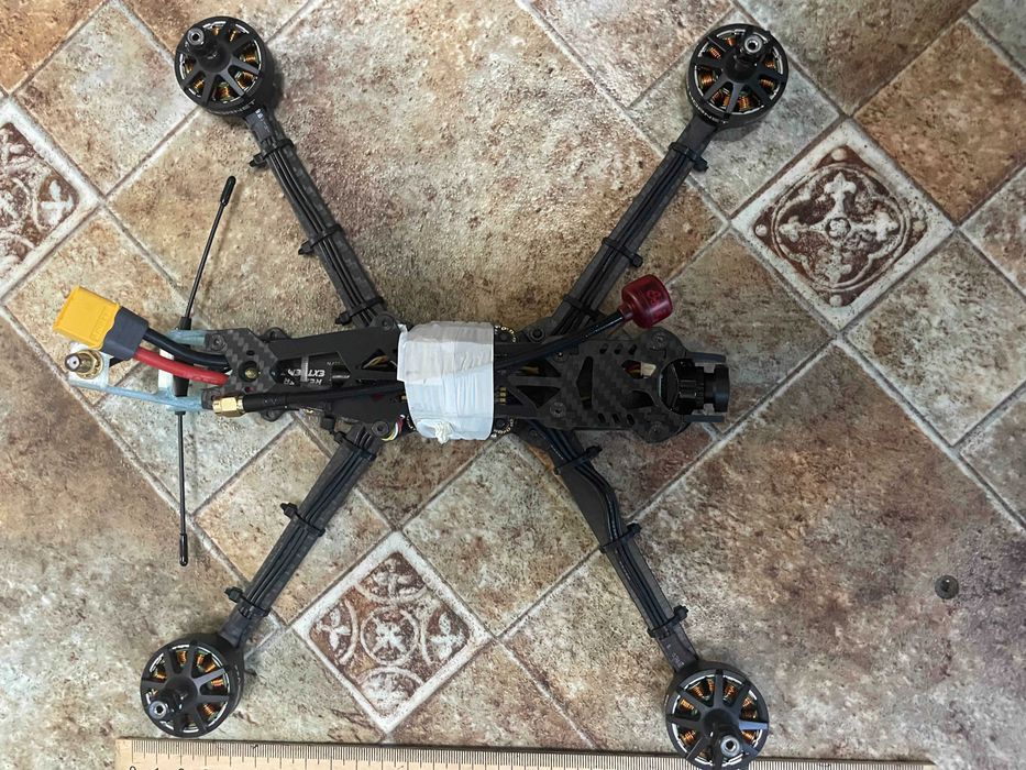 Продам FPV дрон (АКБ за дополнительную цену)