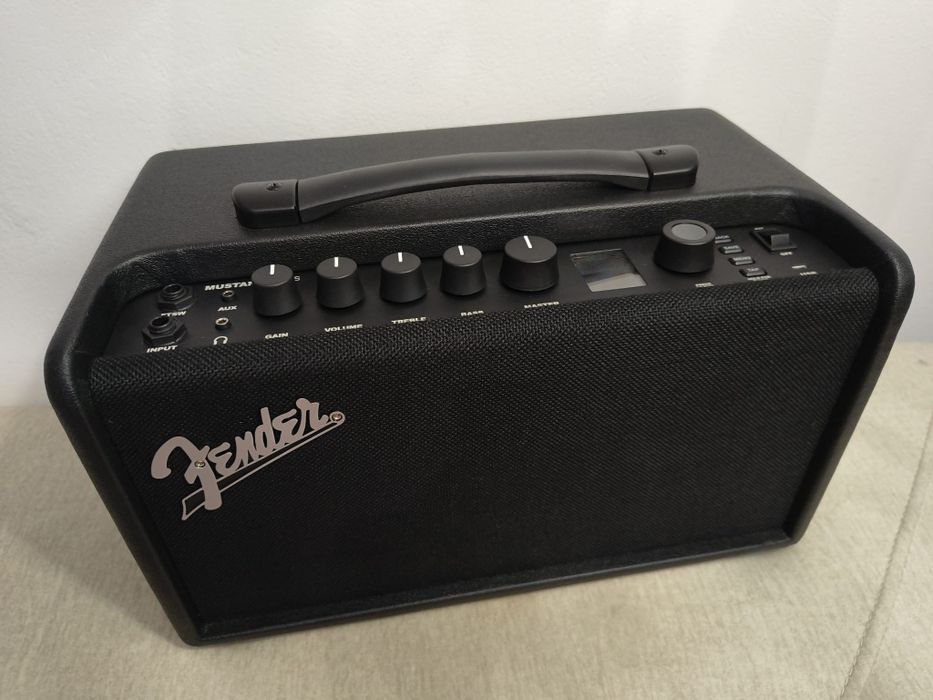 Wzmacniacz gitarowy Fender Mustang LT40S 40W modeling czytaj opis