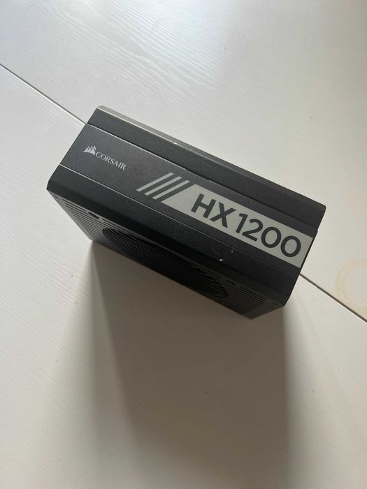 Corsair HX1200 80 Plus Platinum 1200W