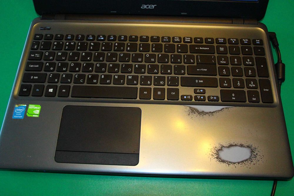 ноутбук 15.6"  ACER Aspire E1 530G model Z5WE1  б/в