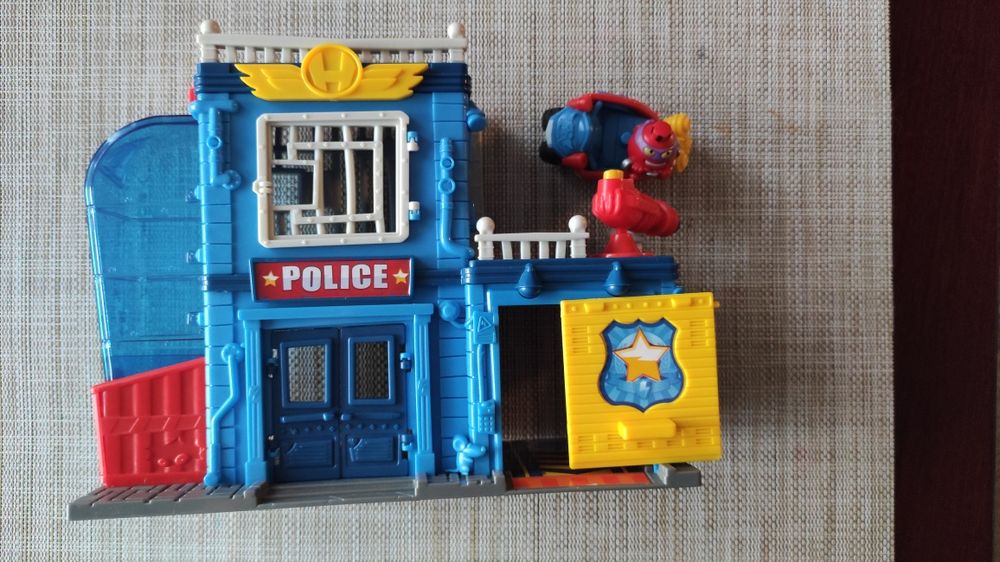 Super Zings Police station