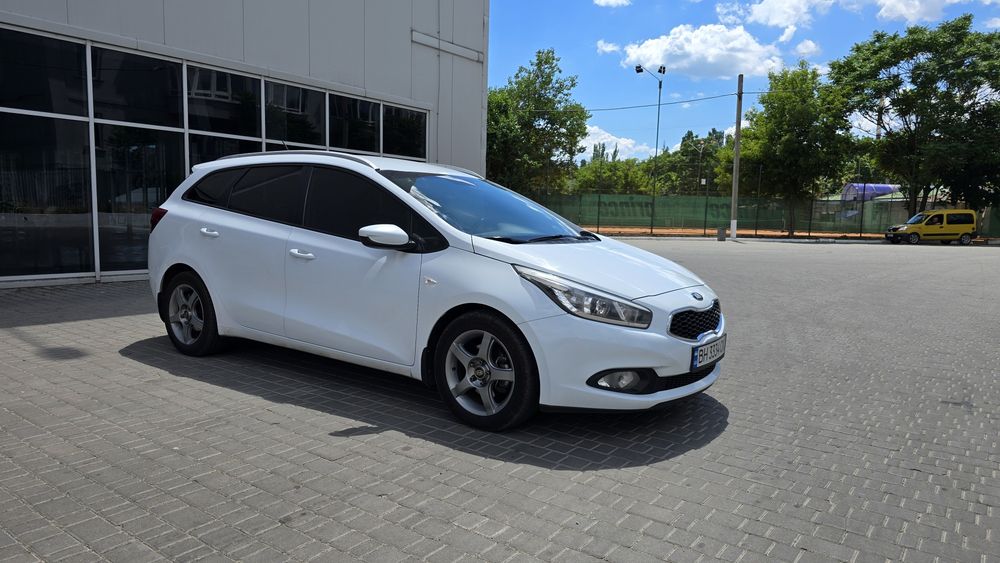 Kia Ceed SW 2013 — від першого власника, офіційний авто.
Модель: Kia Ceed Sportswagon (JD) SW 2013 — від першого власника, офіційний авто.