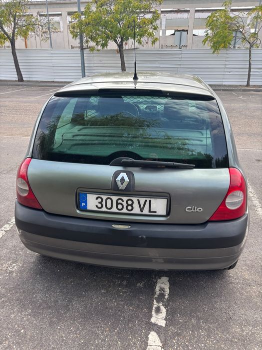 Renault Clio II 1.5 dCi 82 CV • Comercial • 2003