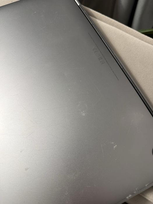 Macbook pro 2017 8гб