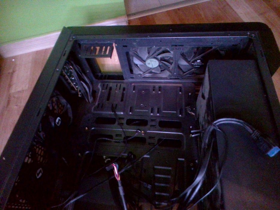 SilentiumPc Gladius M35w z oknem