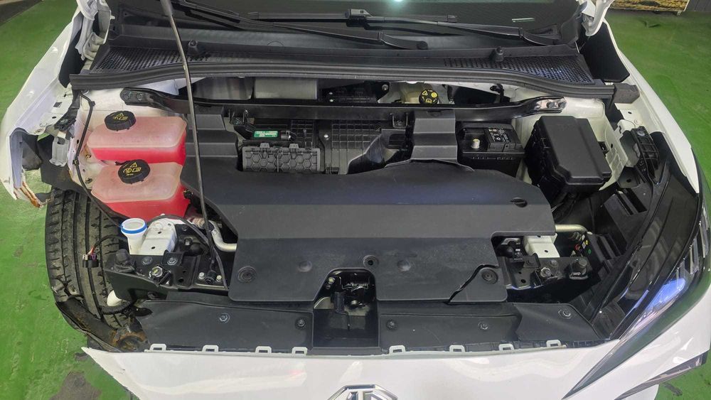 MG MG4 64 kWh  - Salvado