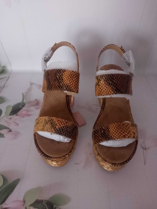 Sandały na koturnie,platformie damskie Alma En Pena rozm.37