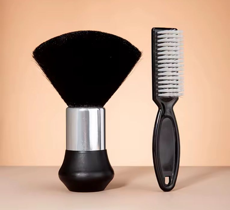 Щітка для перукарні