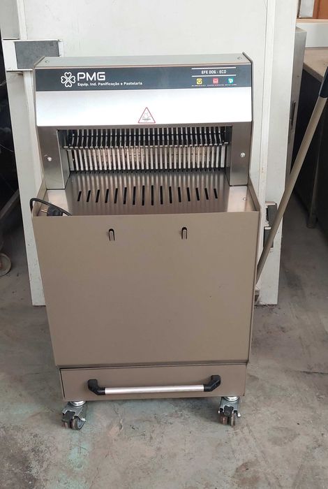 Cortadora de Pão Semiautomática PMG - 14 mm (NOVA)