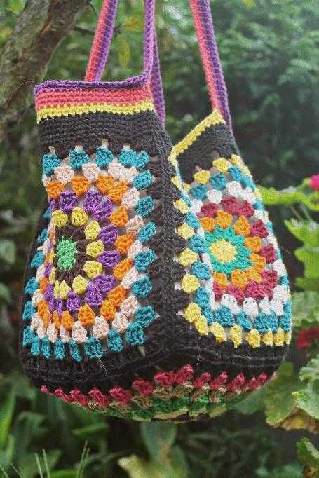 Saco em algodão, feito em crochet.