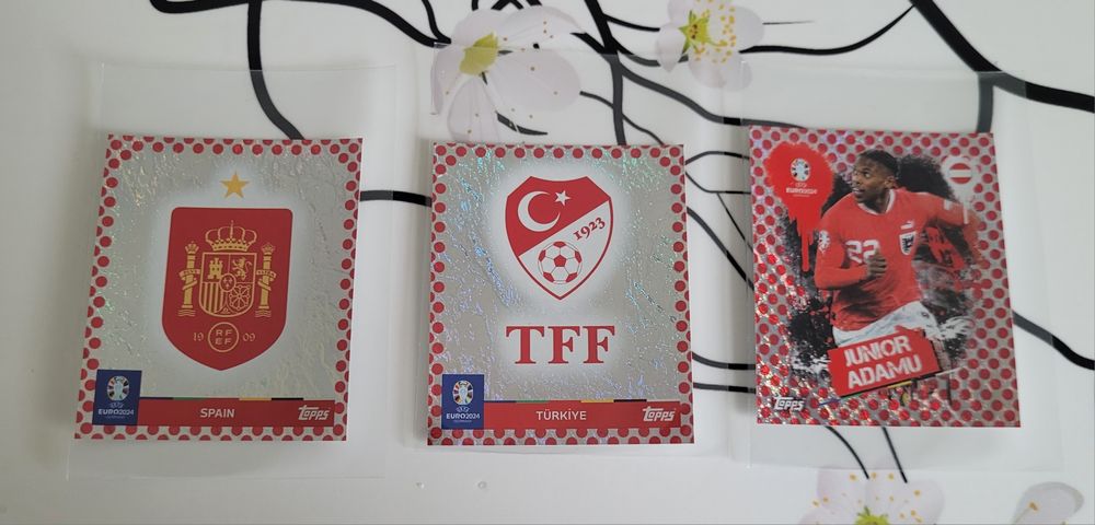 Stickers Cromos, Cartas Cards, novos paralelos Topps e Panini