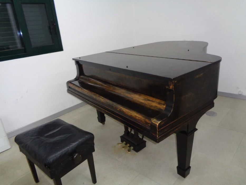 Piano de cauda Steinway  A rigorosamente como novo