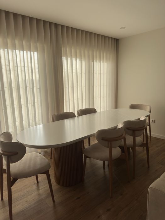 Conjunto Mesa + 6 Cadeiras
