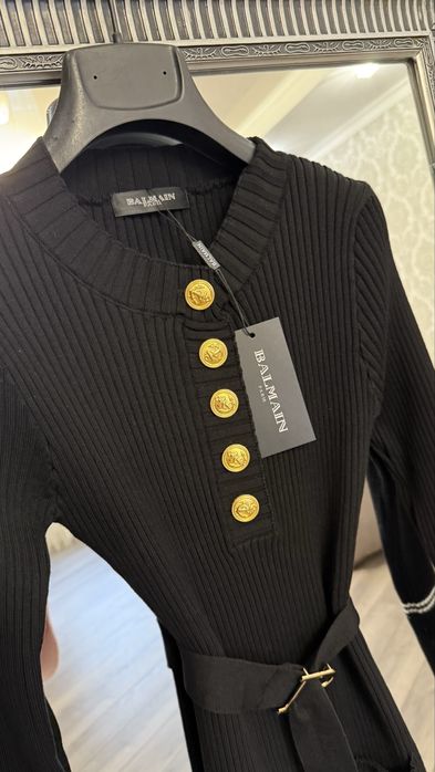 Трикотажное платье миди с длинным рукавом balmain