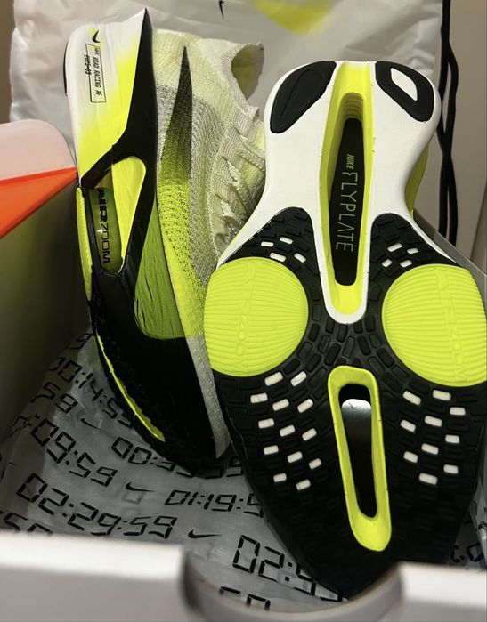 Tenis nike corrida profissinal nunca usado