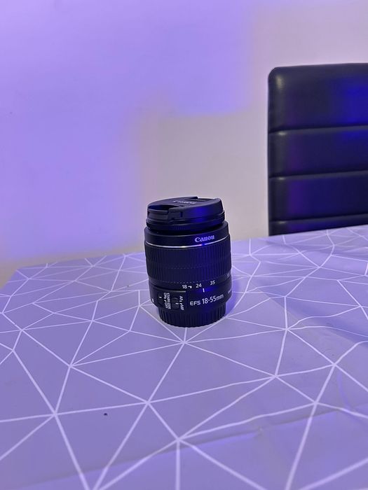 Câmara Canon EOS2000D