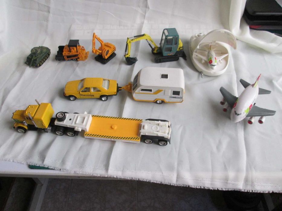 Vários carros para colecção