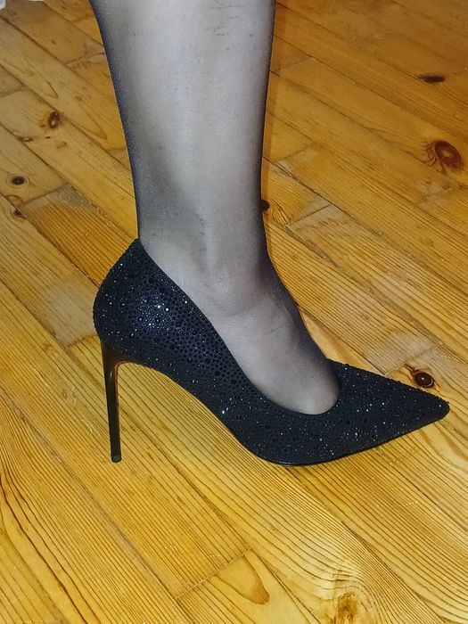 Wysokie szpilki w stylu Glamour
