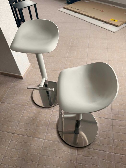 Bancos JANINGE em bom estado