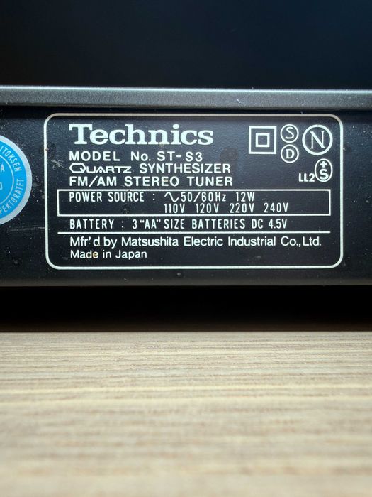 Tuner Technics model ST-S3