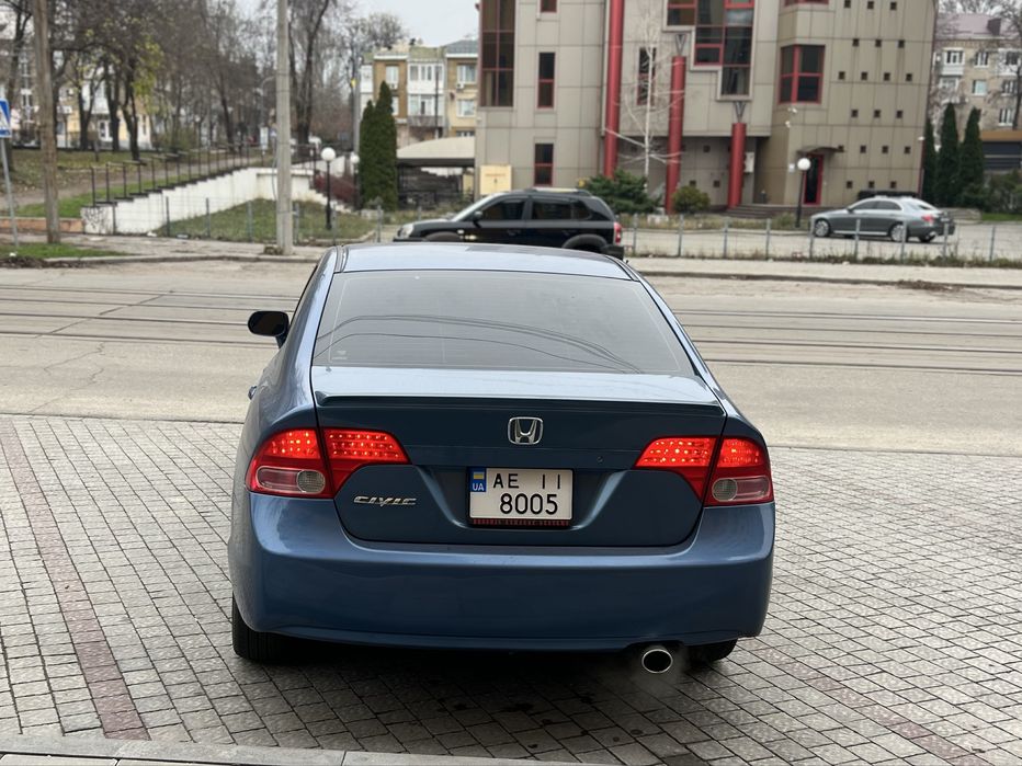 Продам Honda Civic 1.8 Автомат