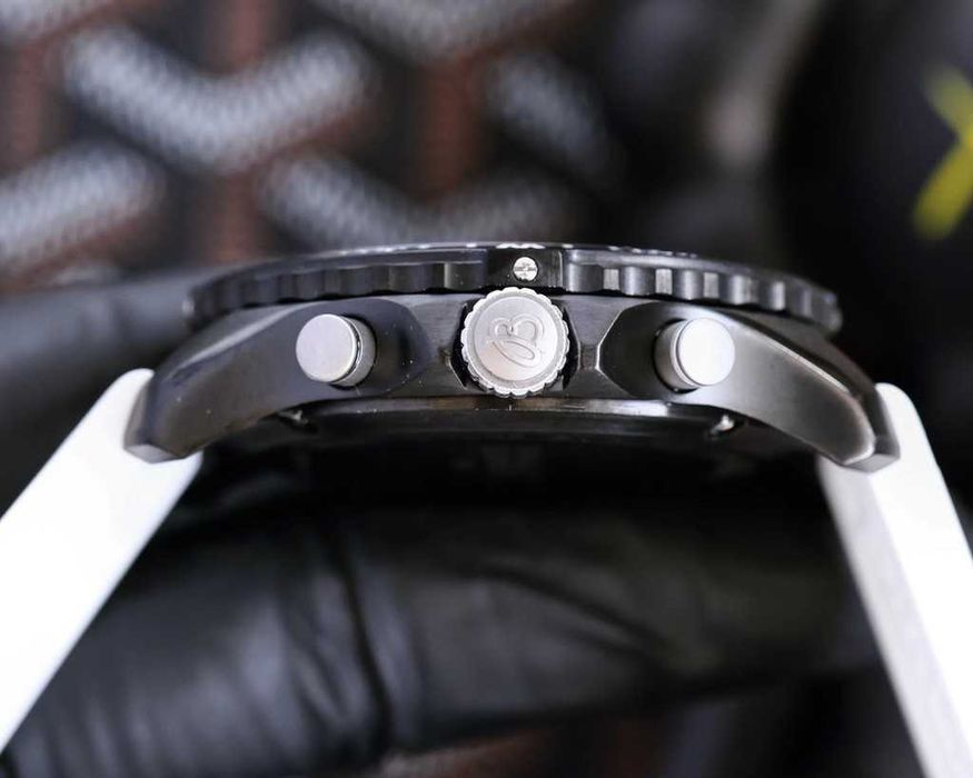 Годинник кварцовий Breitling Endurance Pro 44 (Ref. X82310A71B1S1)