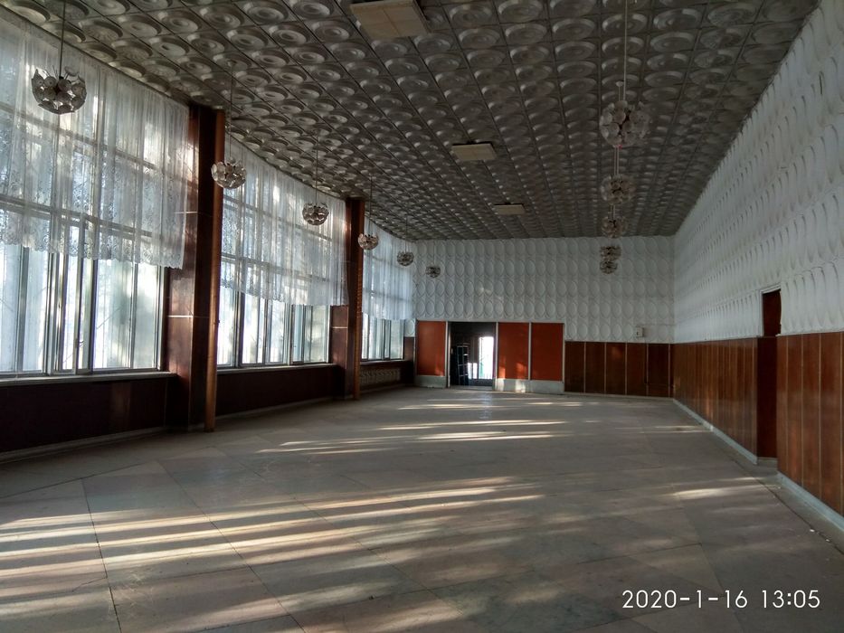 Будівля комерційного призначення