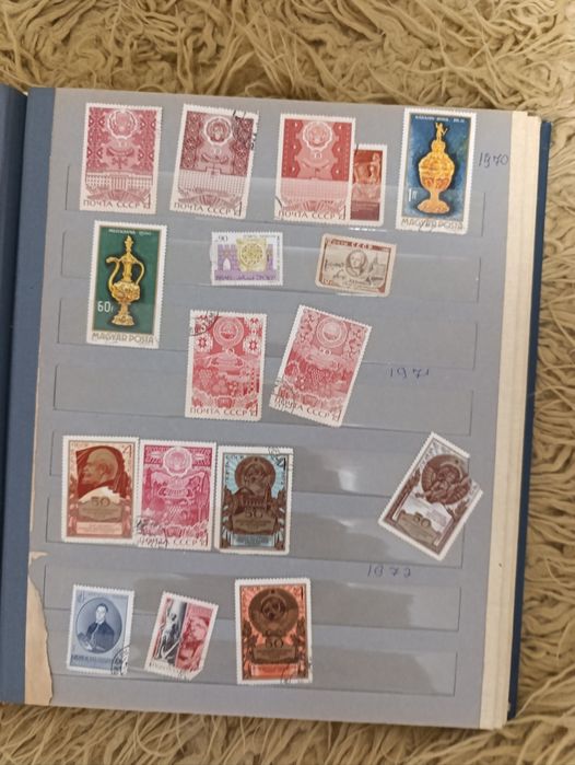 Продам альбом з марками