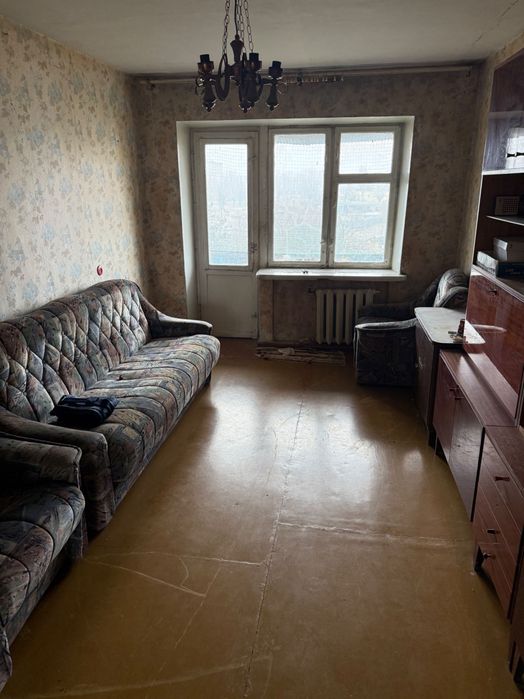 Продается трехкомнатная квартира!