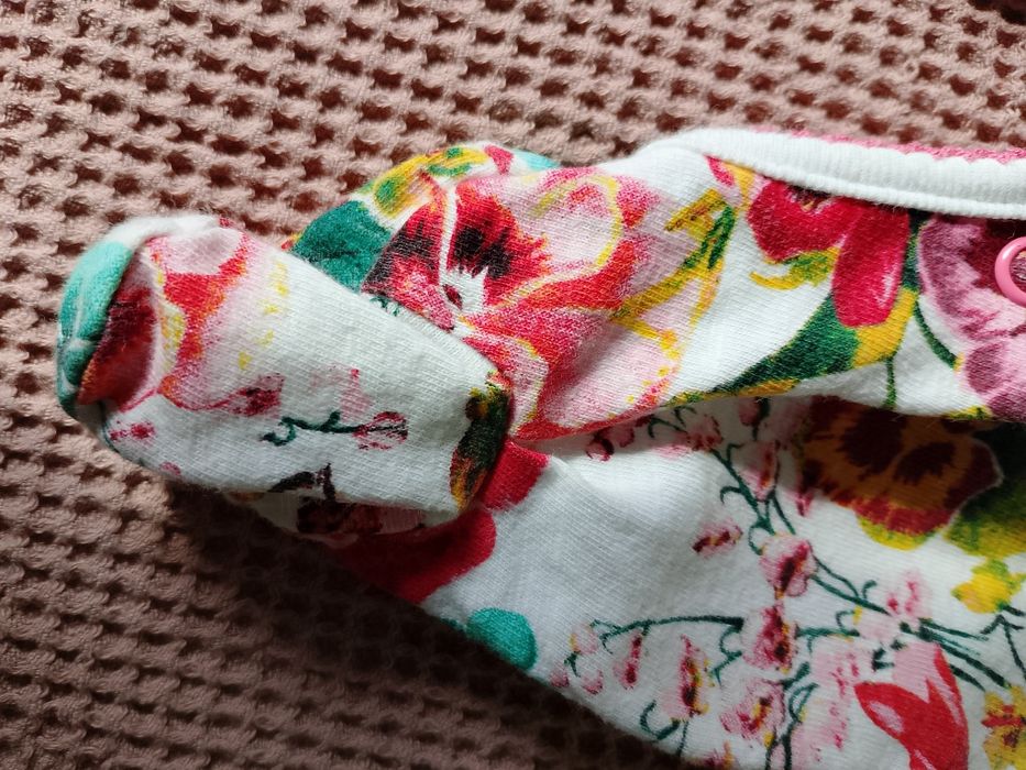 Śpiochy niemowlęce dziewczynka