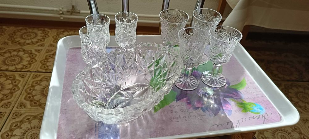 Продам хрустальную и другую посуду