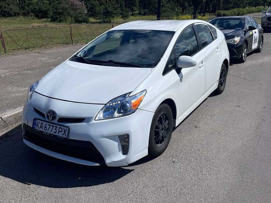 Оренда Toyota Prius 2014 р.в.