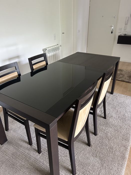 Mesa de Jantar Extensivel com 4 cadeiras