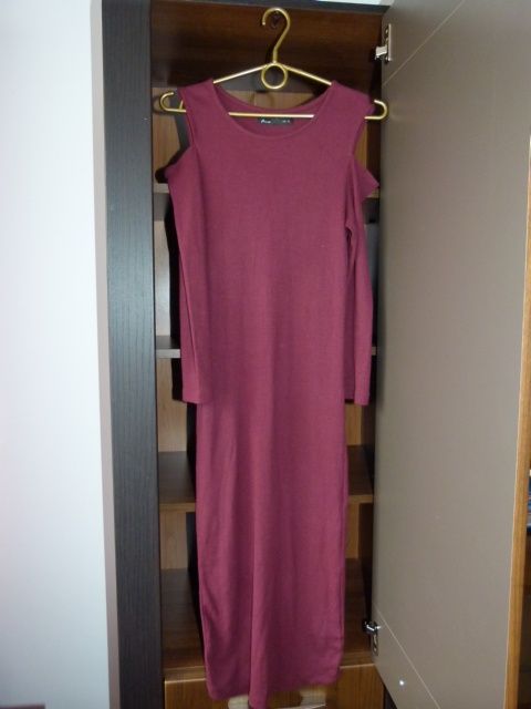 Burgundowa sukienka midi House S/M wycięte ramiona