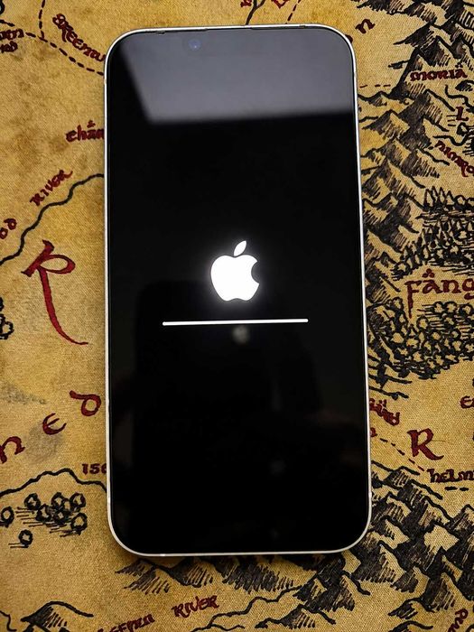iPhone 14 128GB Branco | Impecável + Caixa Original + 5 Capas e Película