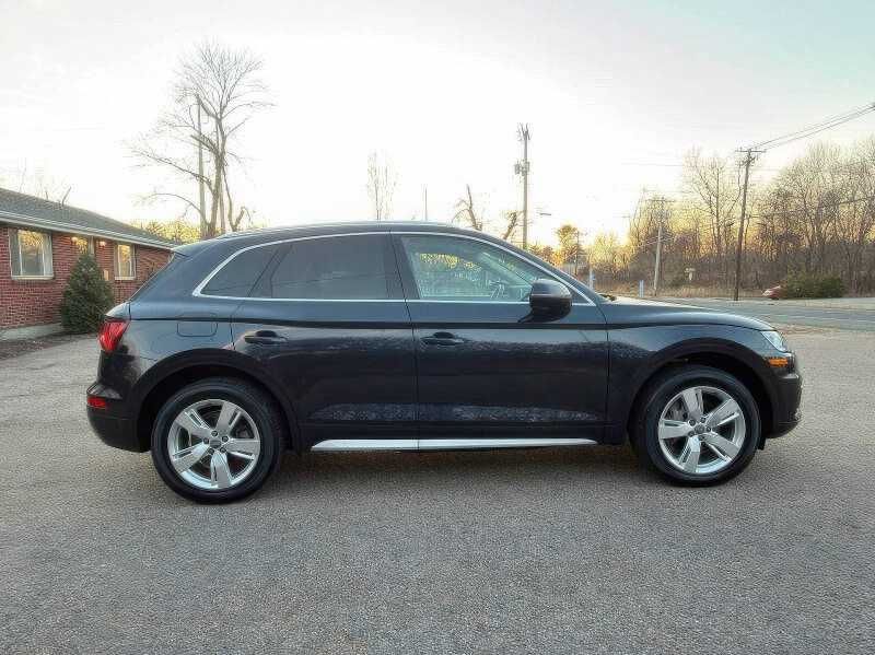 2018 Audi Q5 2.0T quattro Premium Plus