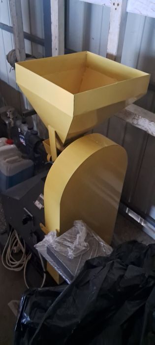 Екструдер зерновий 380 Вт. Новий