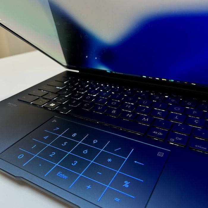 ASUS Zenbook UX3405M – Como novo | Ainda na garantia