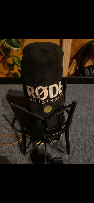 Rode NT1A  (microfone de estúdio)