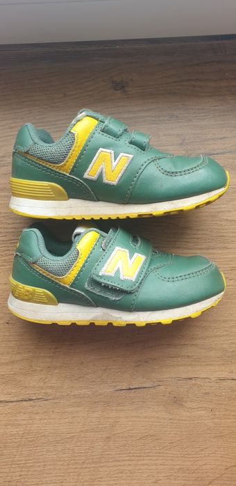Buty dziecięce New Balance rozmiar 25