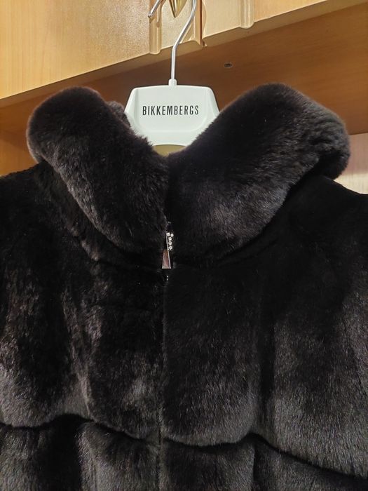 Шуба з бобрика, розмір 48, коричневого кольору, в місті Дніпро