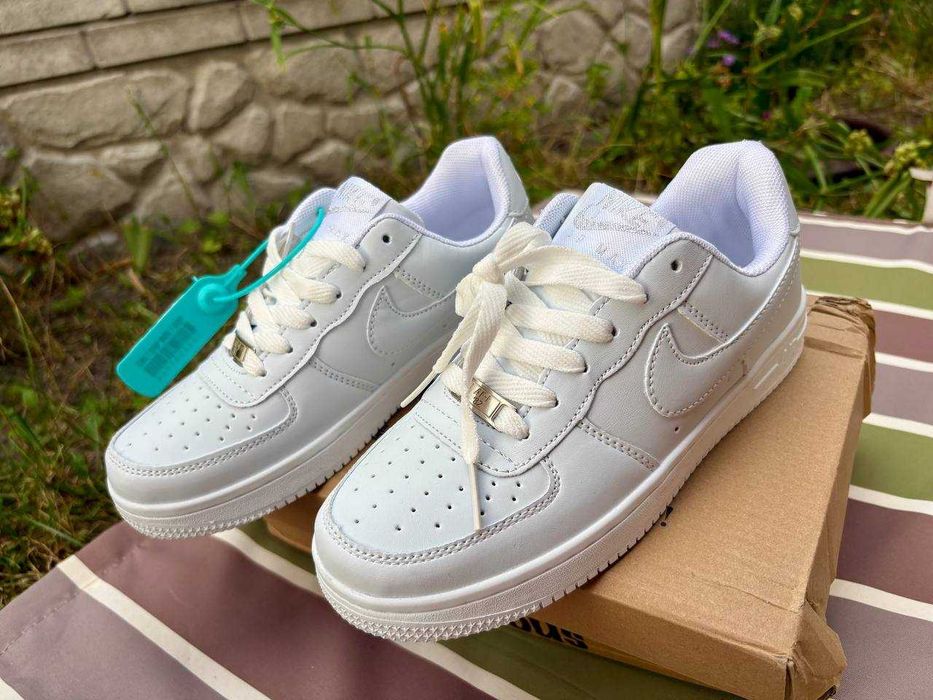 Кросівки Nike Air Force 1 — класичні білі кросівки 38, 39, 40, 41 розмір в наявності
