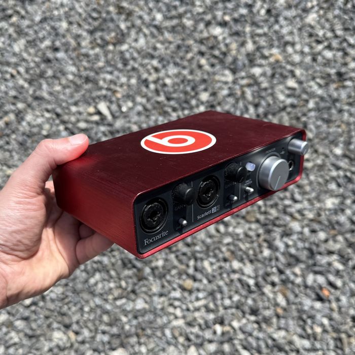 Focusrite Scarlett 2i2
