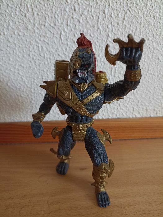 Conjunto de figuras/brinquedos (Ler Descrição)