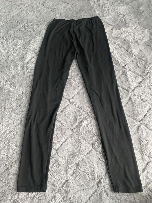 Czarne legginsy sportowe