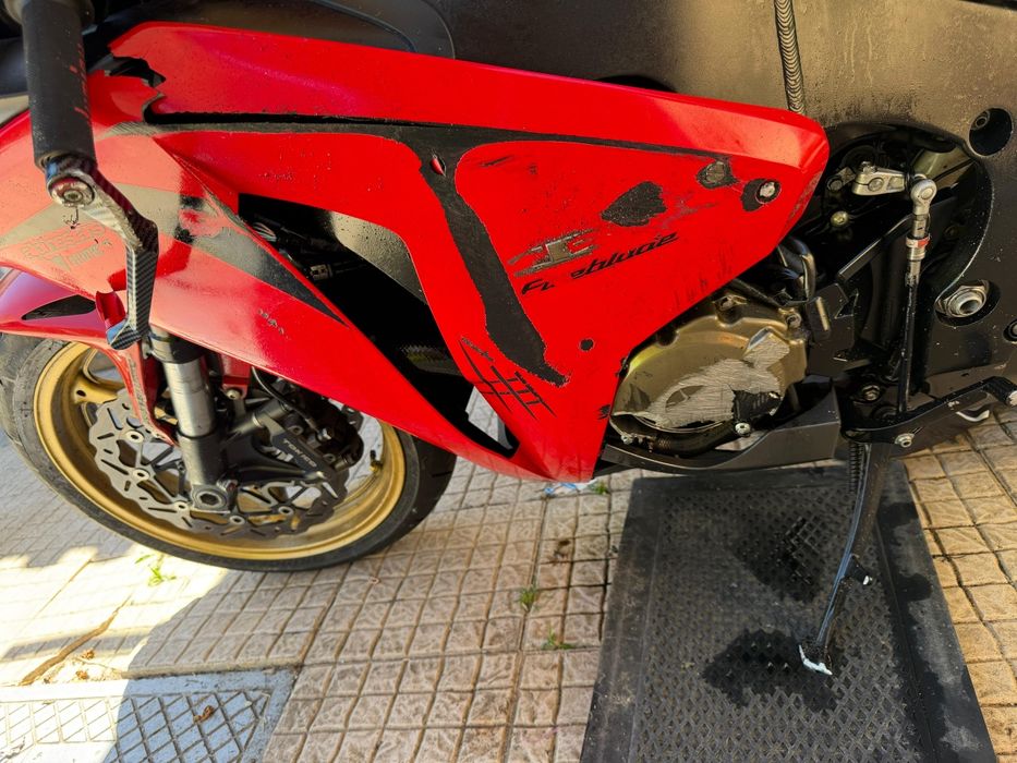 CBR 1000r acidentada
