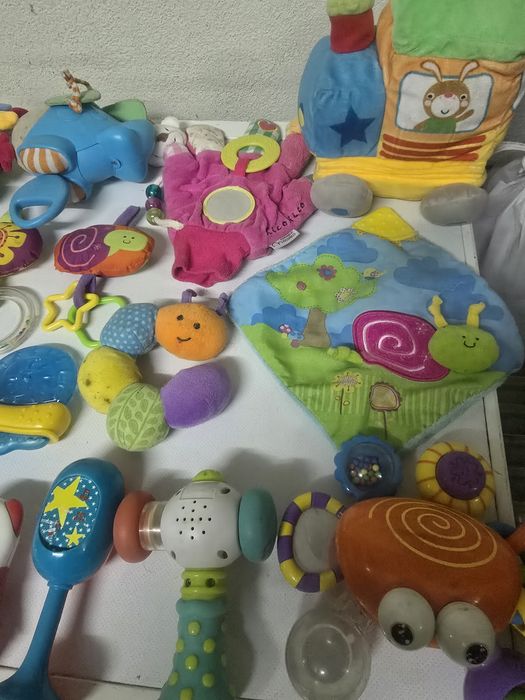Vários brinquedos de criança (ler descrição)